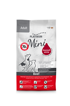 Bag of dry food from PLATINUM for small dogs in beef flavour